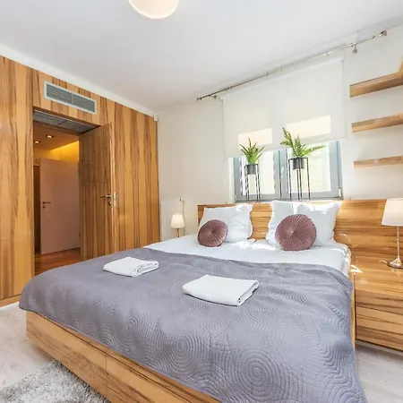 Pomorskie Apartamenty Trzy Gracje 公寓 索波特